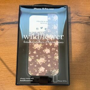 Wildflowers iPhone 15 Pro Case - brown Floral